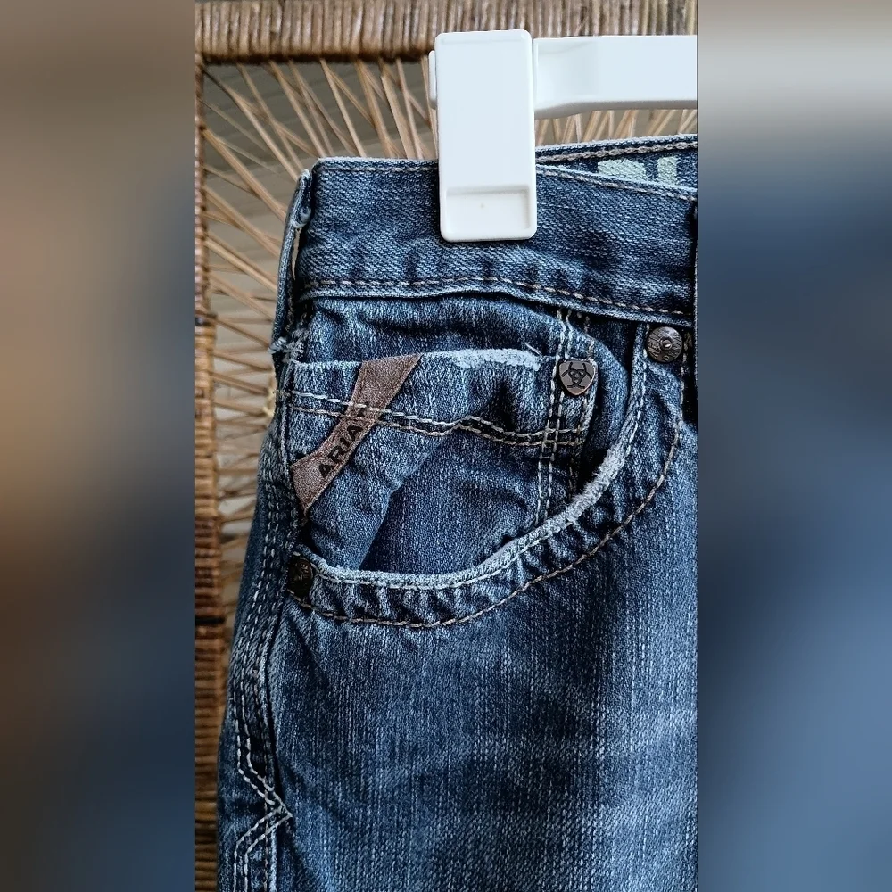 Ariat Low Rise 100% Cotton Straight Leg Classic Blue Denim Jeans_29x34